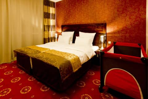 Hotel Columbus — hotel room