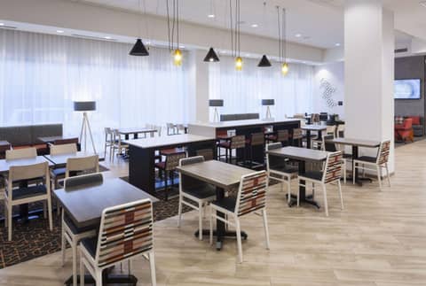 Hampton Inn & Suites Phoenix Downtown — photo 6