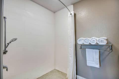 Motel 6 Columbus OH - OSU North — photo 2