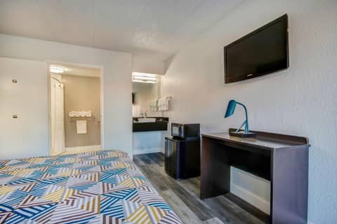 Motel 6 Columbus OH - OSU North — photo 6