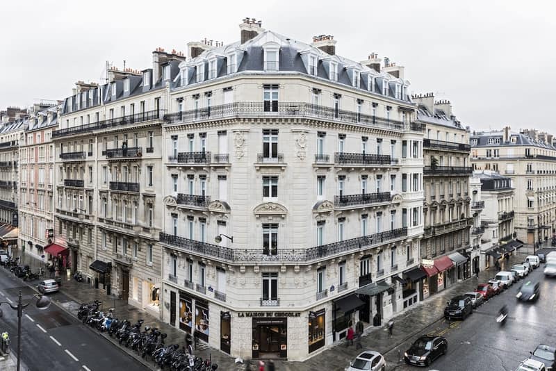 Grand Powers — building