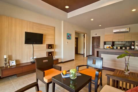 Rose Bay Resort — hotel room