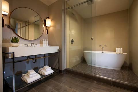 Kimpton Hotel Palomar Phoenix Cityscape by IHG — bathroom