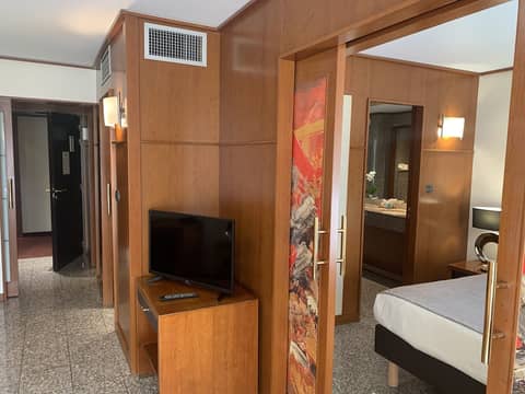 Goldstar Resort & Suites — photo 2
