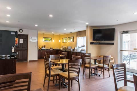 MainStay Suites Pittsburgh Airport — photo 8
