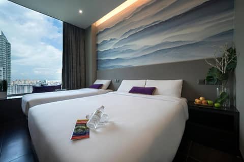 V Hotel Lavender — photo 8
