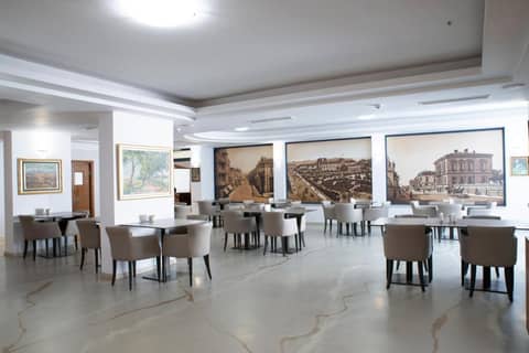 Legends Hotel — dining
