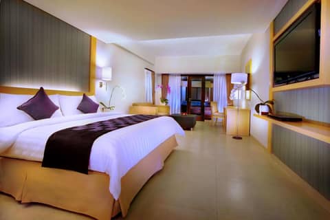Quest Hotel Kuta by ASTON — hotel room