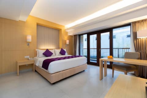 Quest Hotel Kuta by ASTON — hotel room