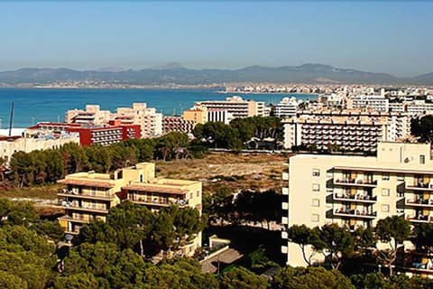 Cabot Tres Torres Apartamentos — photo 9