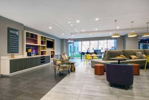 Home2 Suites By Hilton Milwaukee Downtown — photo 3