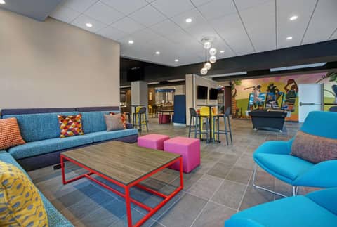 Home2 Suites By Hilton Milwaukee Downtown — photo 7