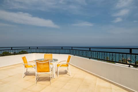 Amara Comfort Resort — balance & terrace