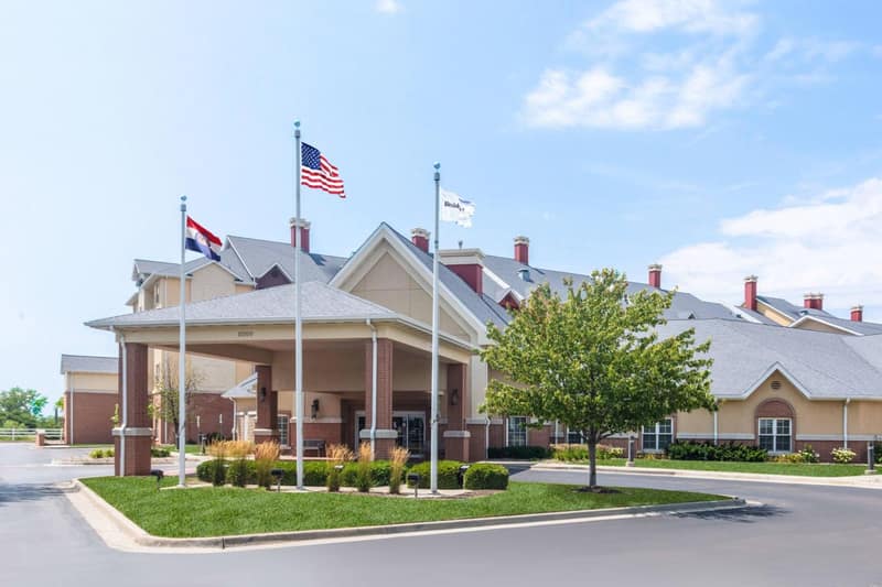 Residence Inn Kansas City Airport — building