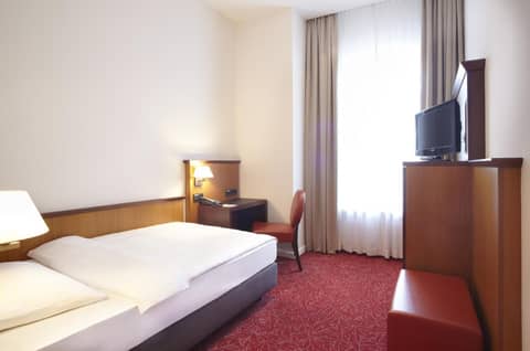Hotel Hafen Hamburg — photo 8