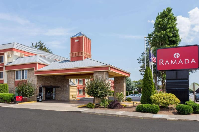 Ramada by Wyndham Portland — building