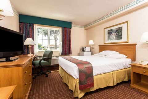 Ramada by Wyndham Portland — photo 3