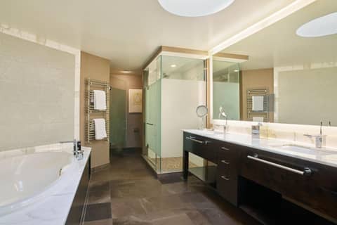 The Westin Kansas City at Crown Center — photo 2