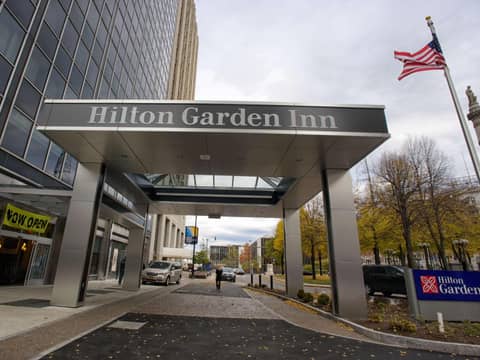 The Hilton Garden Inn Buffalo-Downtown — photo 4