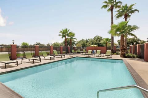 Hampton Inn Houston Hobby Airport — photo 7