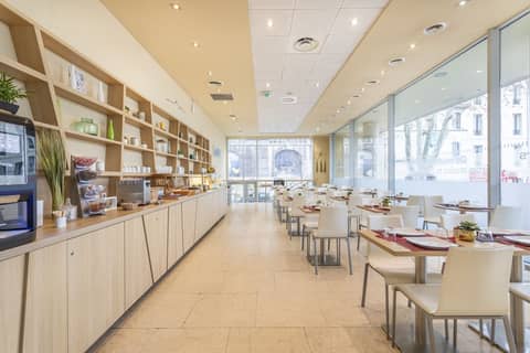 Zenitude Hôtel-Résidences Marseille Saint Charles — dining