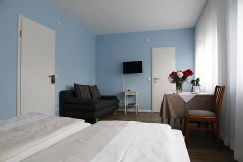 Zenitude Hôtel-Résidences Marseille Saint Charles — hotel room