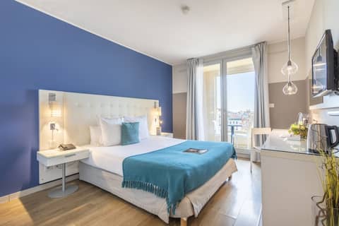 Zenitude Hôtel-Résidences Marseille Saint Charles — hotel room