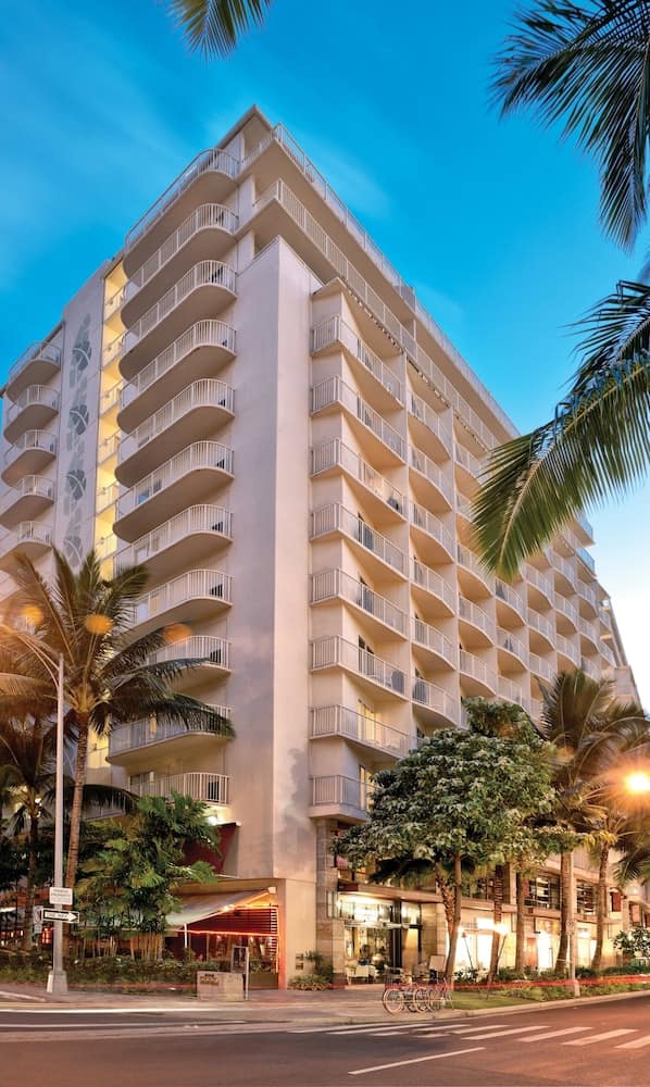 Club Wyndham at Waikiki Beach Walk — photo 1