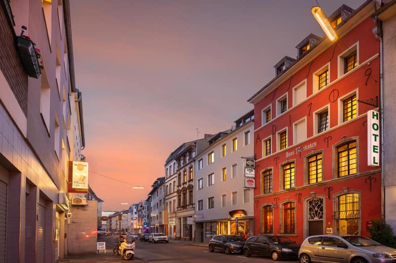 Hotel Ahl Meerkatzen — building
