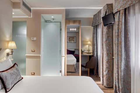 Hotel Nuovo Teson — hotel room
