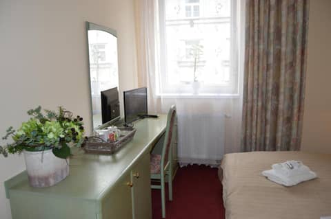 Double Room with Private Bathroom — the supplier's photographs — photo 1