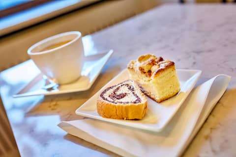 Pollera — dining