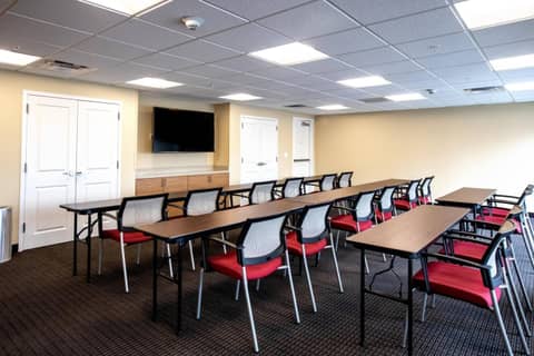 TownePlace Suites by Marriott Louisville Airport — photo 9
