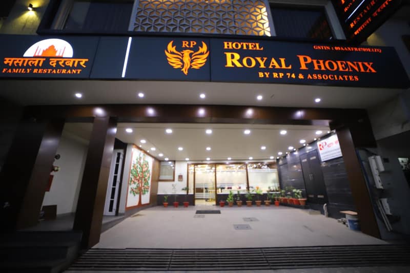 Hotel Royal Phoenix — building