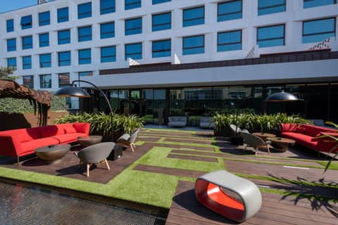 BessaHotel Baixa — balance & terrace