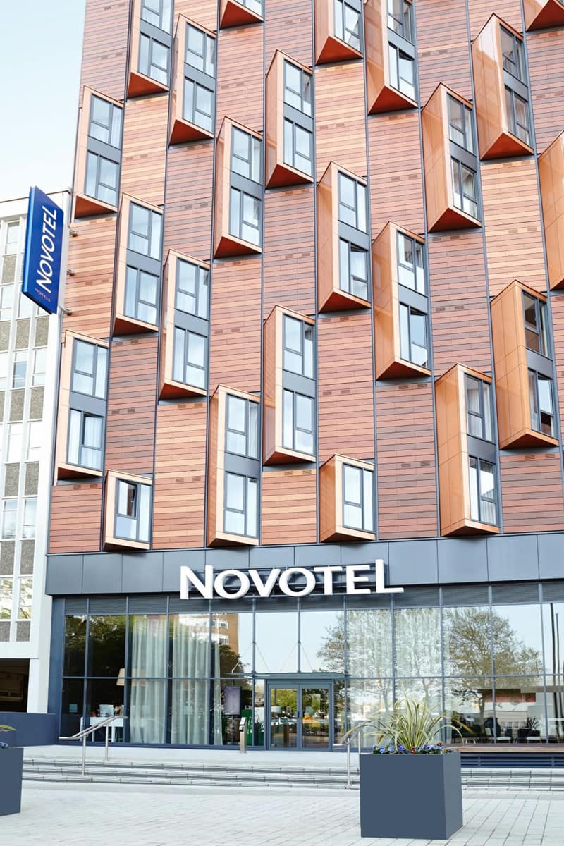 Novotel London Wembley — building