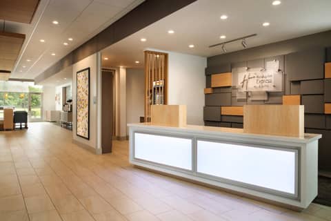 Holiday Inn Express & Suites - Savannah W - Chatham Parkway by IHG — photo 2