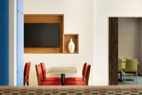 Holiday Inn Express & Suites - Savannah W - Chatham Parkway by IHG — photo 9