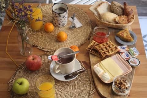 Boutike Guesthouse — dining
