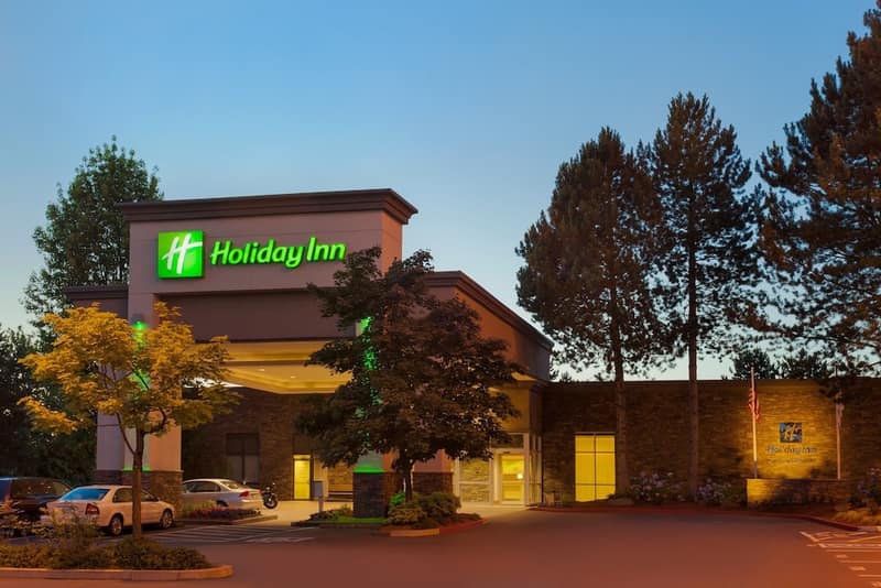 Holiday Inn Airport - Portland by IHG — building