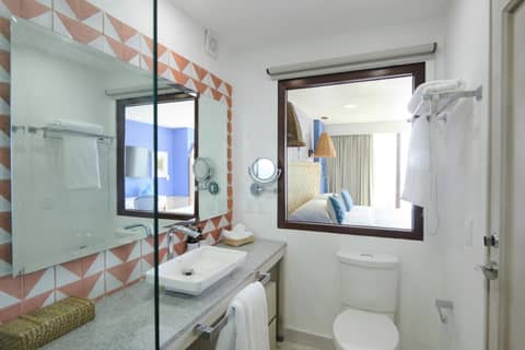 Hotel Boutique Luxury Patio Azul — bathroom