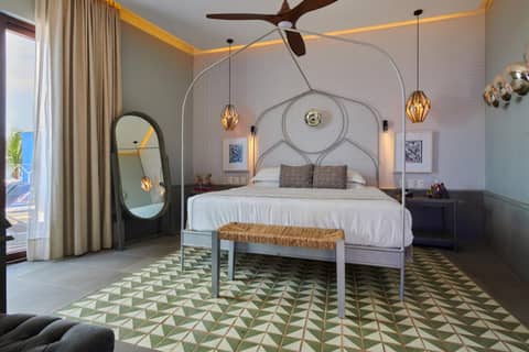 Hotel Boutique Luxury Patio Azul — hotel room