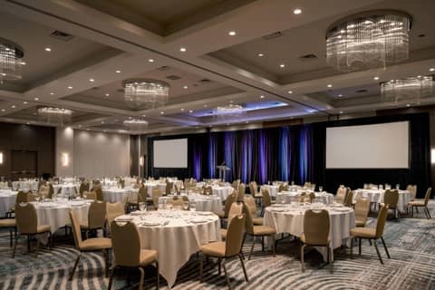 Vancouver Marriott Pinnacle Downtown Hotel — photo 9