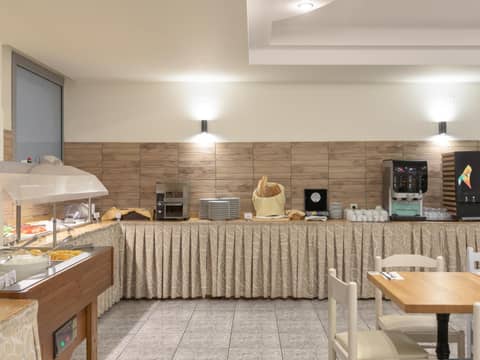 Central Hersonissos Hotel — dining