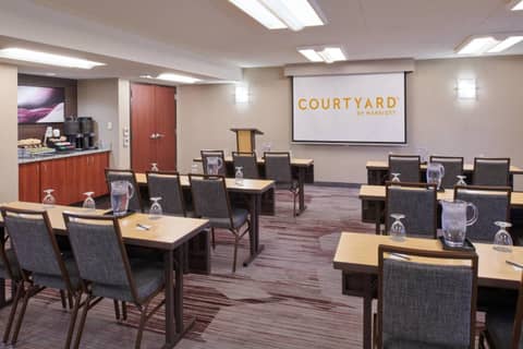 Courtyard by Marriott Detroit Warren — photo 3
