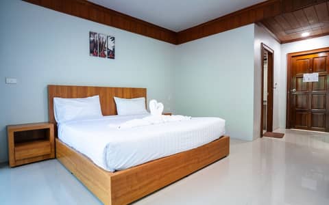 GP House Phuket — hotel room