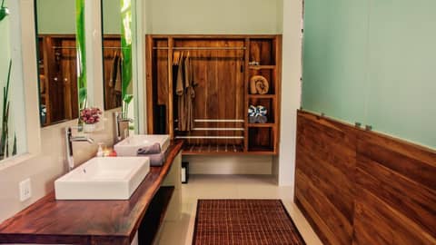 Cahaya Indah Villas - Adults Only — bathroom