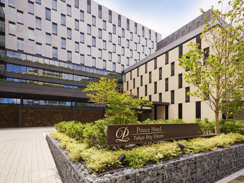 Tokyo Bay Shiomi Prince Hotel — building