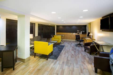 La Quinta Inn by Wyndham Austin Capitol / Downtown — photo 3