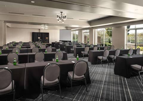 Hilton Charlotte Airport Hotel — photo 3